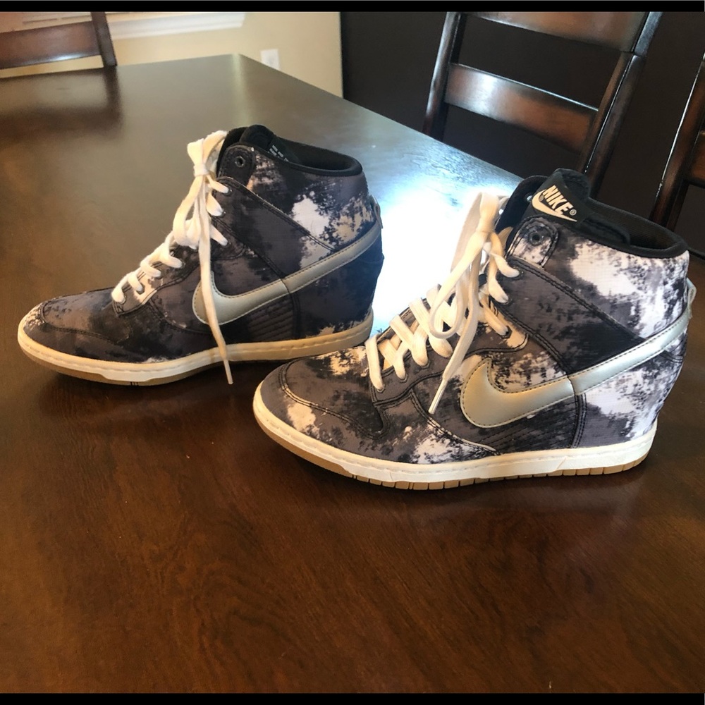 Nike Sky Hi wedge sneakers